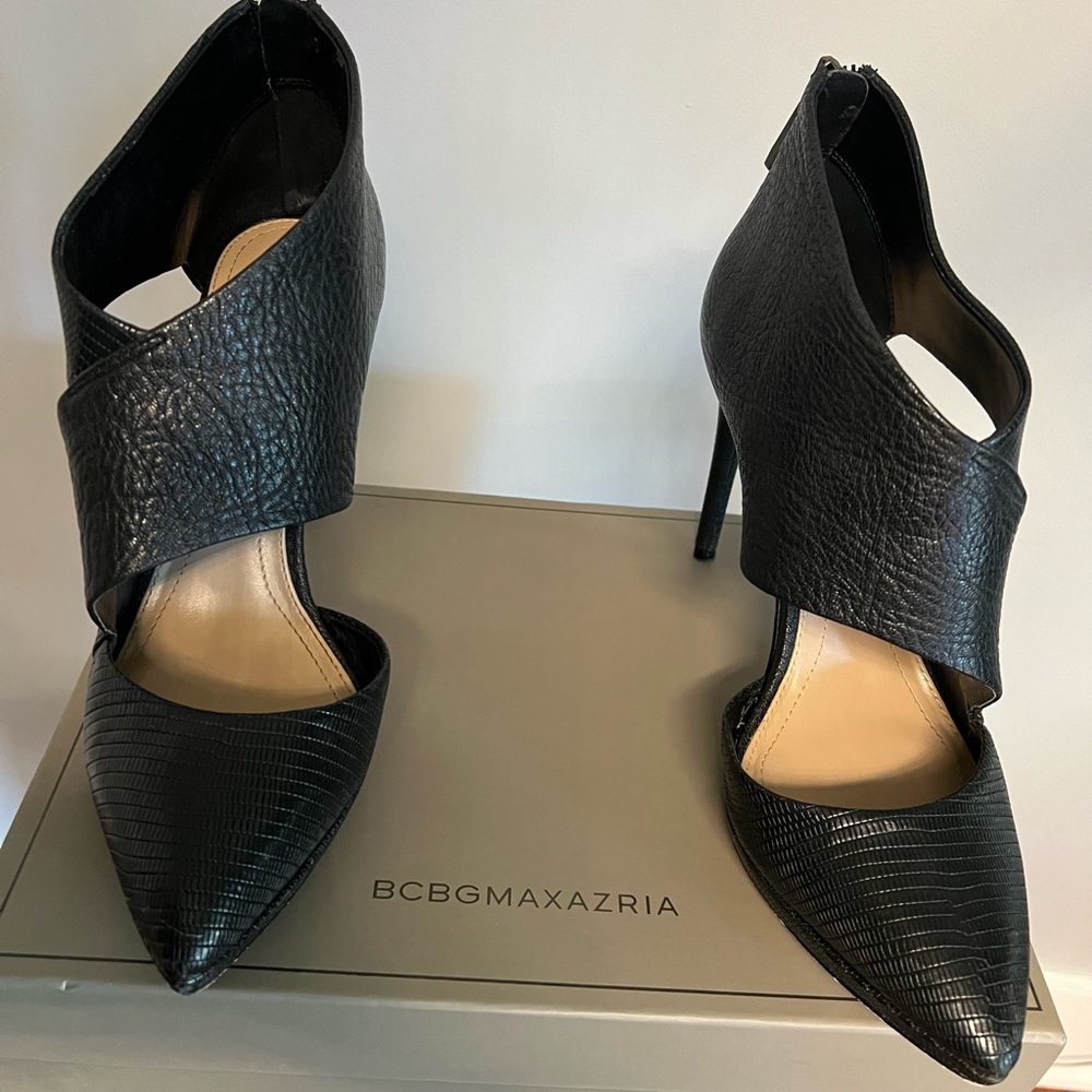 BCBGMaxAzria Black Textured Stiletto Heels